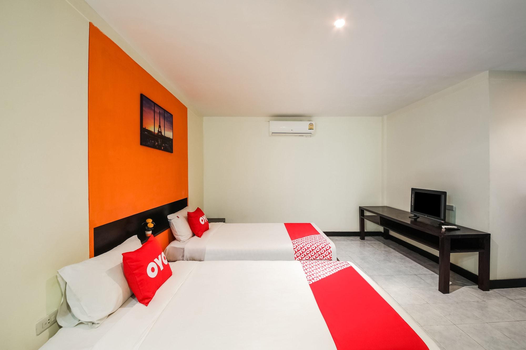 Oyo 244 Roar Inn Patong Екстер'єр фото