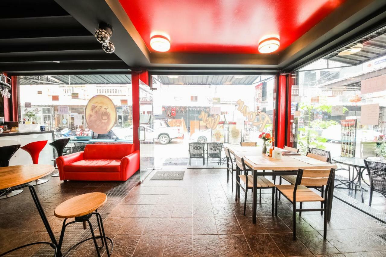 Oyo 244 Roar Inn Patong Екстер'єр фото
